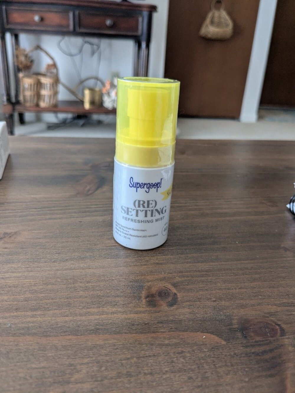 New Supergoop (Re)setting Spray